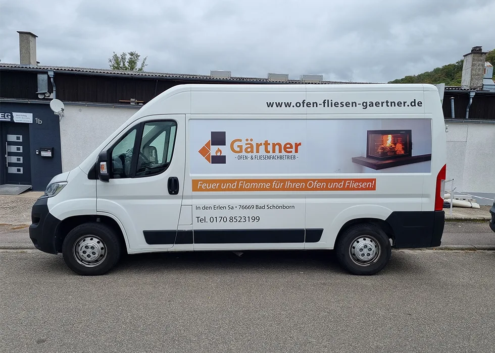 Fahrzeugbeschriftung Ofen & Fliesen Gärtner