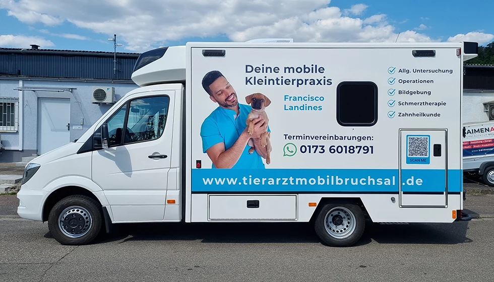 Fahrzeugbeschriftung Tierarztmobil Bruchsal
